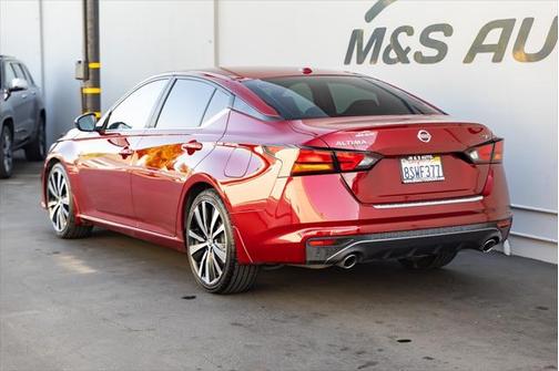 2020 Nissan Altima SR FWD