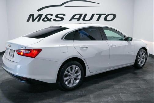 Summit White 2024 Chevrolet Malibu FWD 1LT