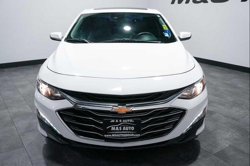 Summit White 2024 Chevrolet Malibu FWD 1LT