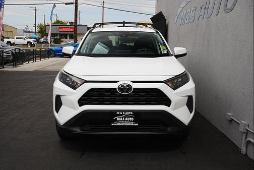 2019 Toyota RAV4 LE
