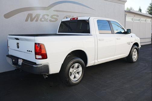 2019 RAM 1500 SLT