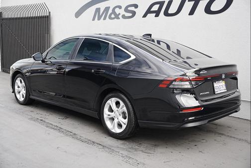 2025 Honda Accord LX 1.5T