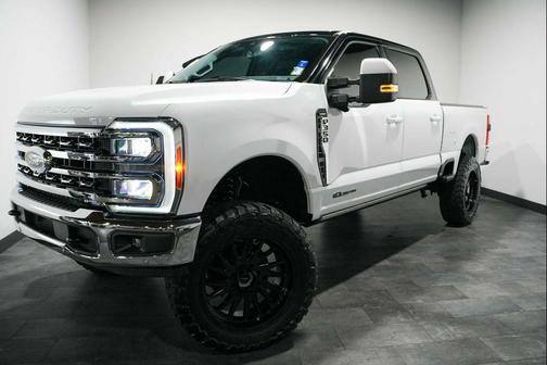 Oxford White 2023 Ford F-350 Lariat
