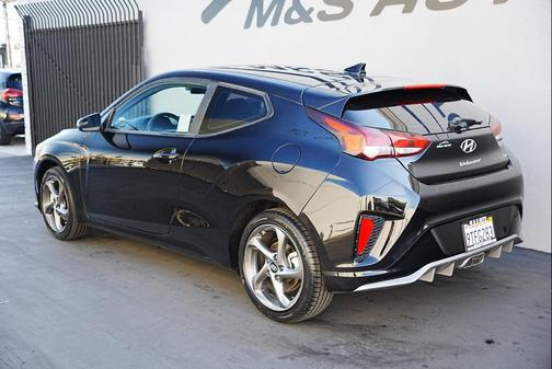 2020 Hyundai Veloster 2