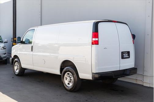 2022 Chevrolet Express 3500 RWD 3500 Regular Wheelbase WT