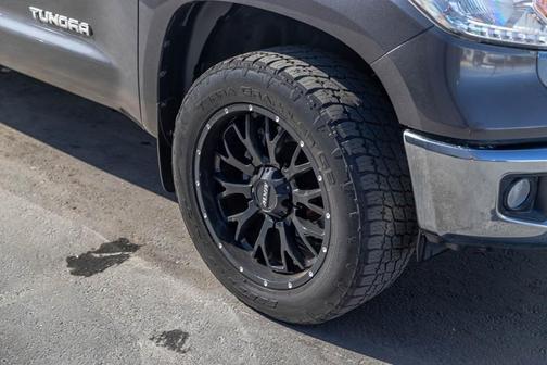 Photo 4 of 23 of 2015 Toyota Tundra SR5