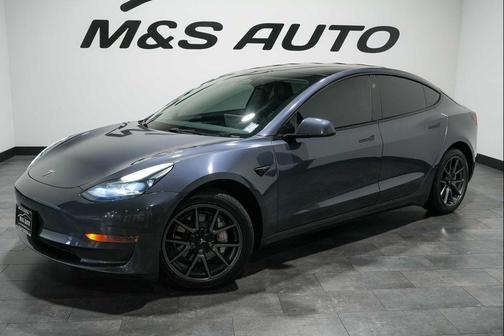 Midnight Silver Metallic 2023 Tesla Model 3 Standard Range
