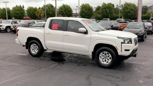 2024 Nissan Frontier SV
