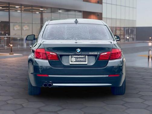 2012 BMW 528 528i Sedan 4D
