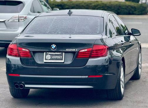 2012 BMW 528 528i Sedan 4D