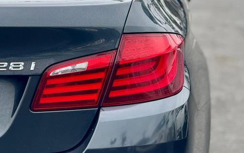 2012 BMW 528 528i Sedan 4D