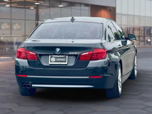 2012 BMW 528 528i Sedan 4D
