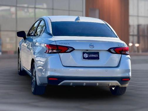 2021 Nissan Versa 1.6 SV