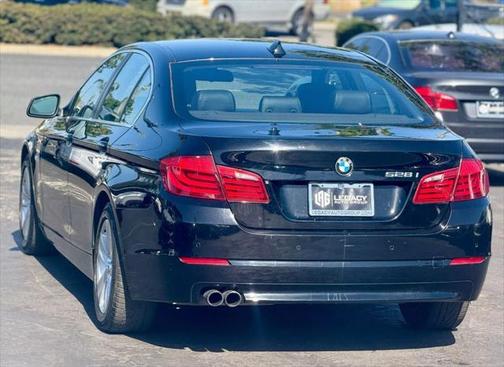 2012 BMW 528 528i Sedan 4D
