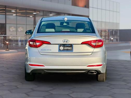 2017 Hyundai SONATA SE