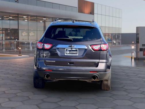 2017 Chevrolet Traverse 2LT