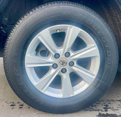 2012 Toyota Highlander SE