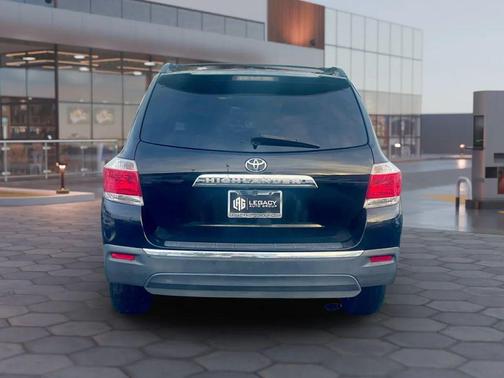 2012 Toyota Highlander SE