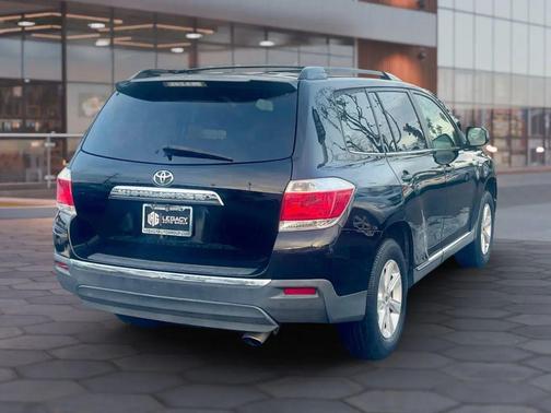 2012 Toyota Highlander SE