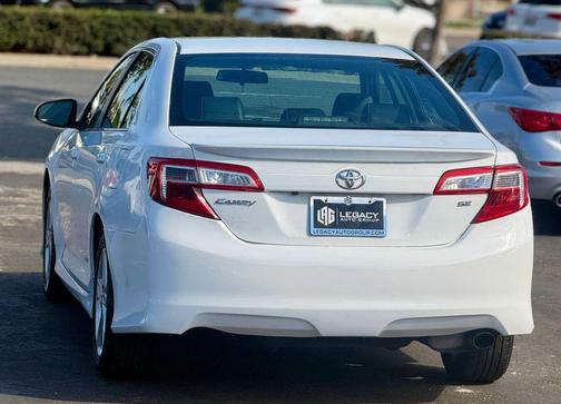 2014 Toyota Camry SE