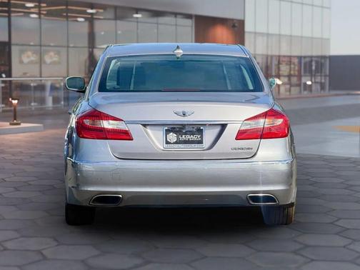 2012 Hyundai Genesis 3.8