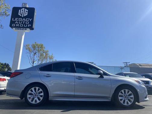 Photo 4 of 32 of 2016 Subaru Legacy 2.5i Premium