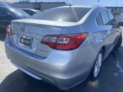 Photo 5 of 32 of 2016 Subaru Legacy 2.5i Premium