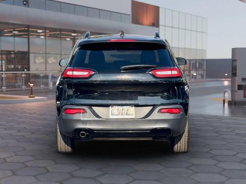 2017 Jeep Cherokee Sport