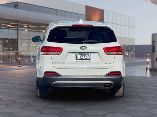 2016 Kia Sorento EX