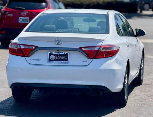 2015 Toyota Camry SE