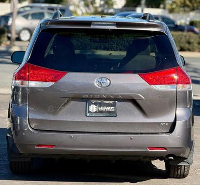 2012 Toyota Sienna XLE
