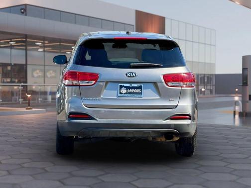2017 Kia Sorento L