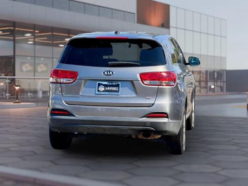 2017 Kia Sorento L