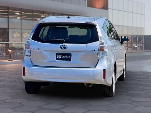 2013 Toyota Prius v Five