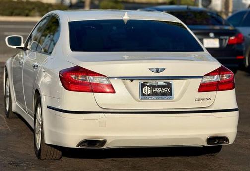 2013 Hyundai Genesis 3.8