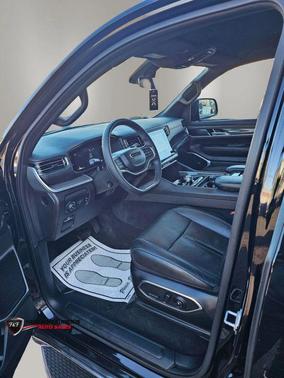 Black 2022 Jeep Wagoneer Series II 4x4