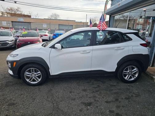 2021 Hyundai KONA SE