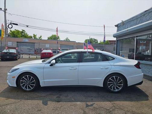 2021 Hyundai SONATA Limited