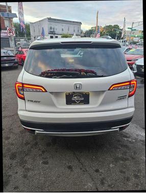 2022 Honda Pilot Touring 8-Passenger