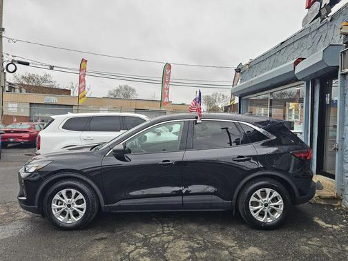 Black 2023 Ford Escape Active