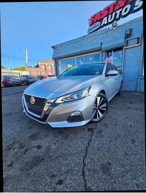 2022 Nissan Altima 2.5 SV