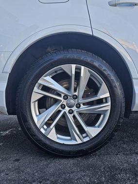 2020 Audi Q7 55 Premium