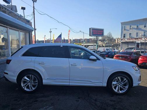 2020 Audi Q7 55 Premium