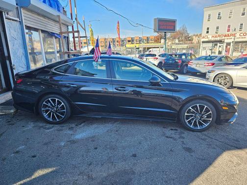 2021 Hyundai SONATA Limited