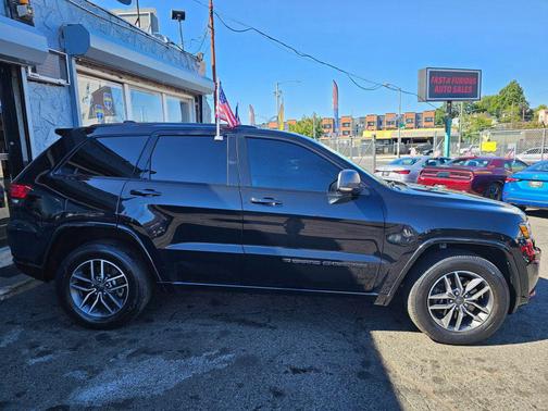 2021 Jeep Grand Cherokee 80th Anniversary 4X4
