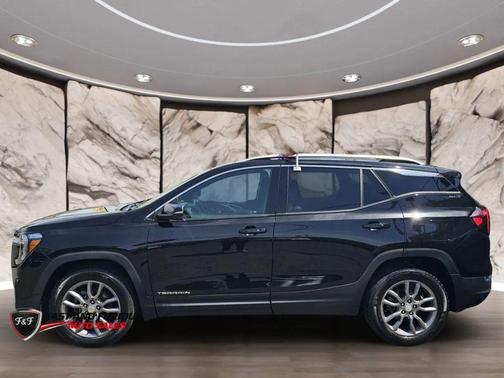 Black 2023 GMC Terrain SLT