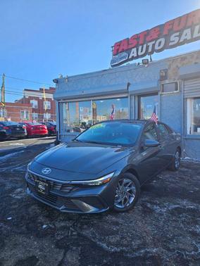 2024 Hyundai ELANTRA SEL