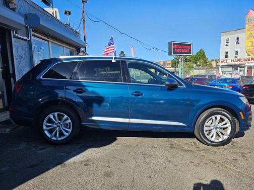 2019 Audi Q7 55 Premium Plus