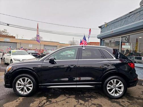 2021 Audi Q3 45 S line Premium