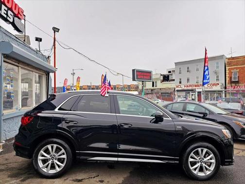 2021 Audi Q3 45 S line Premium
